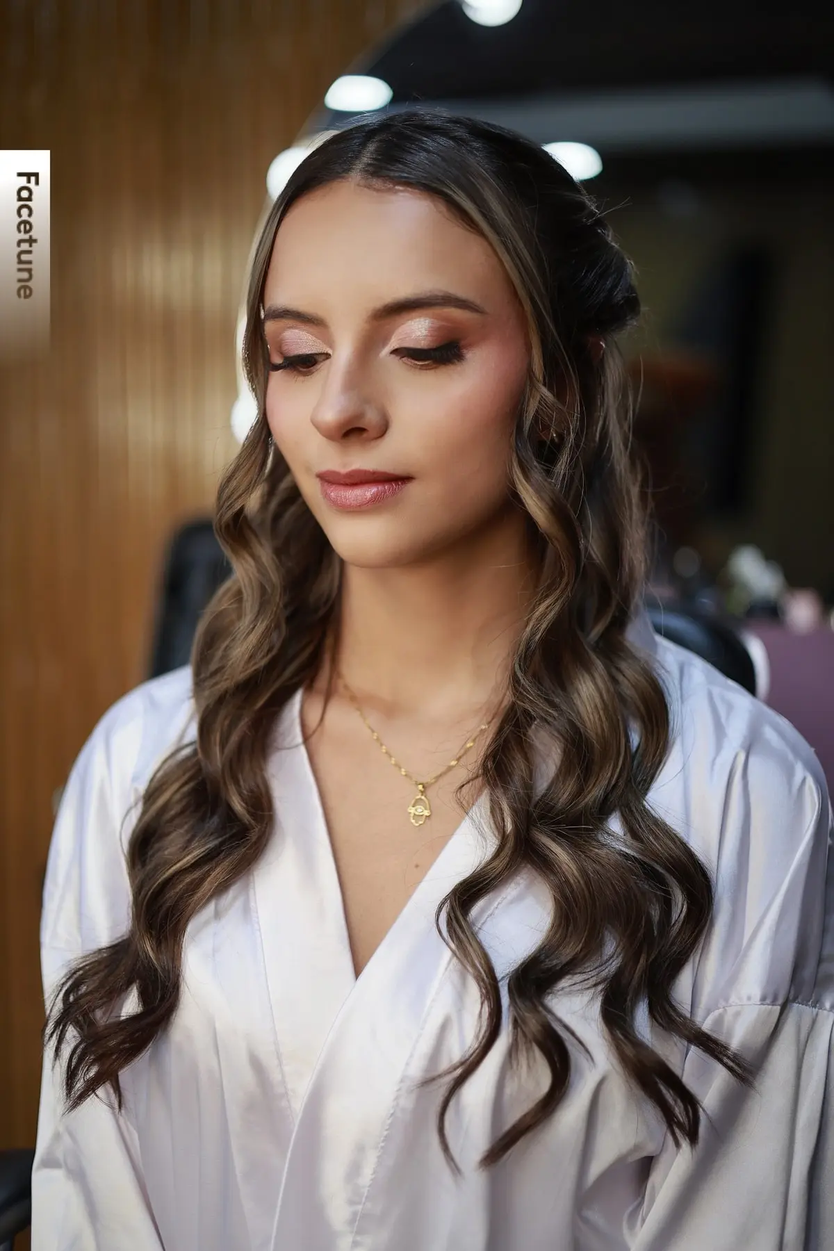 Maquillaje profesional de novia antes de la ceremonia